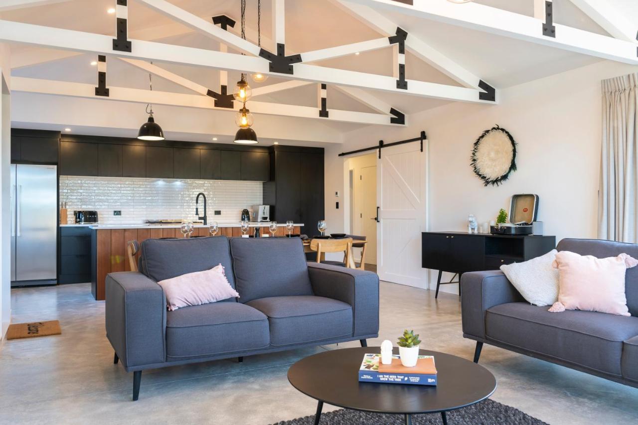 Black Barn Modern: Luxe Martinborough Escape Eksteriør bilde